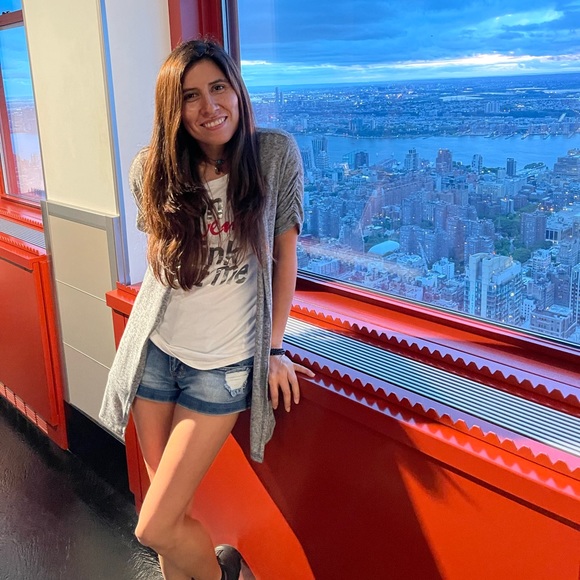 Meet your Posher, Romi - Picture 2 of 6